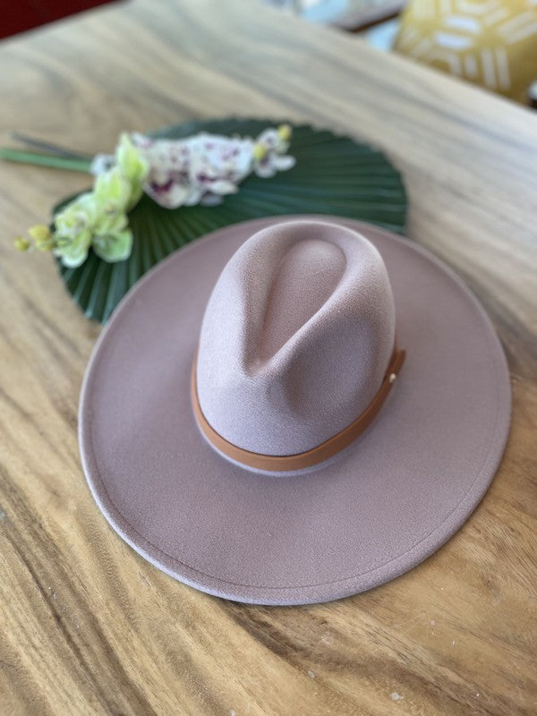 Wide brim panama hat in vegan felt - The Lotus Wave