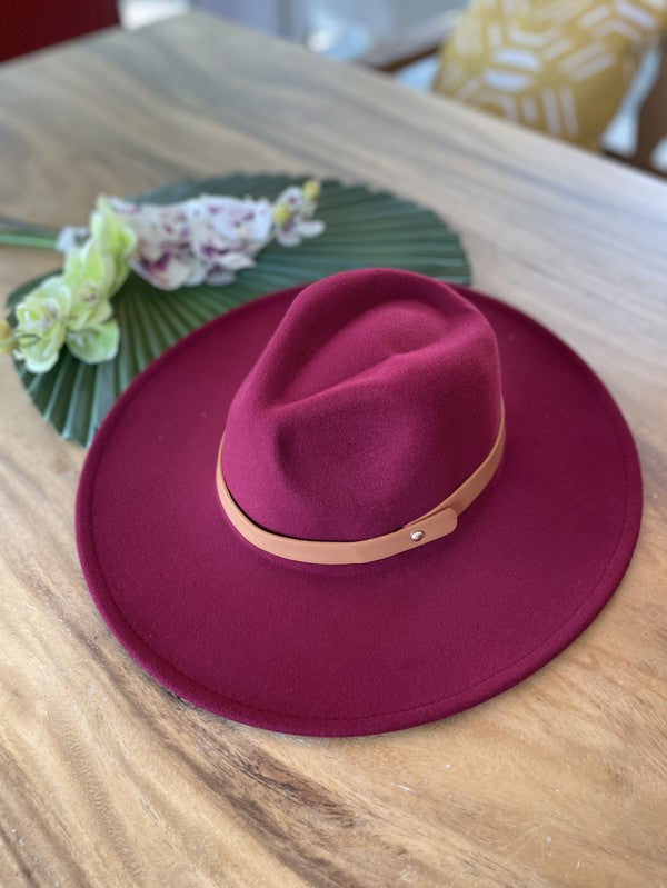 Wide brim panama hat in vegan felt - The Lotus Wave