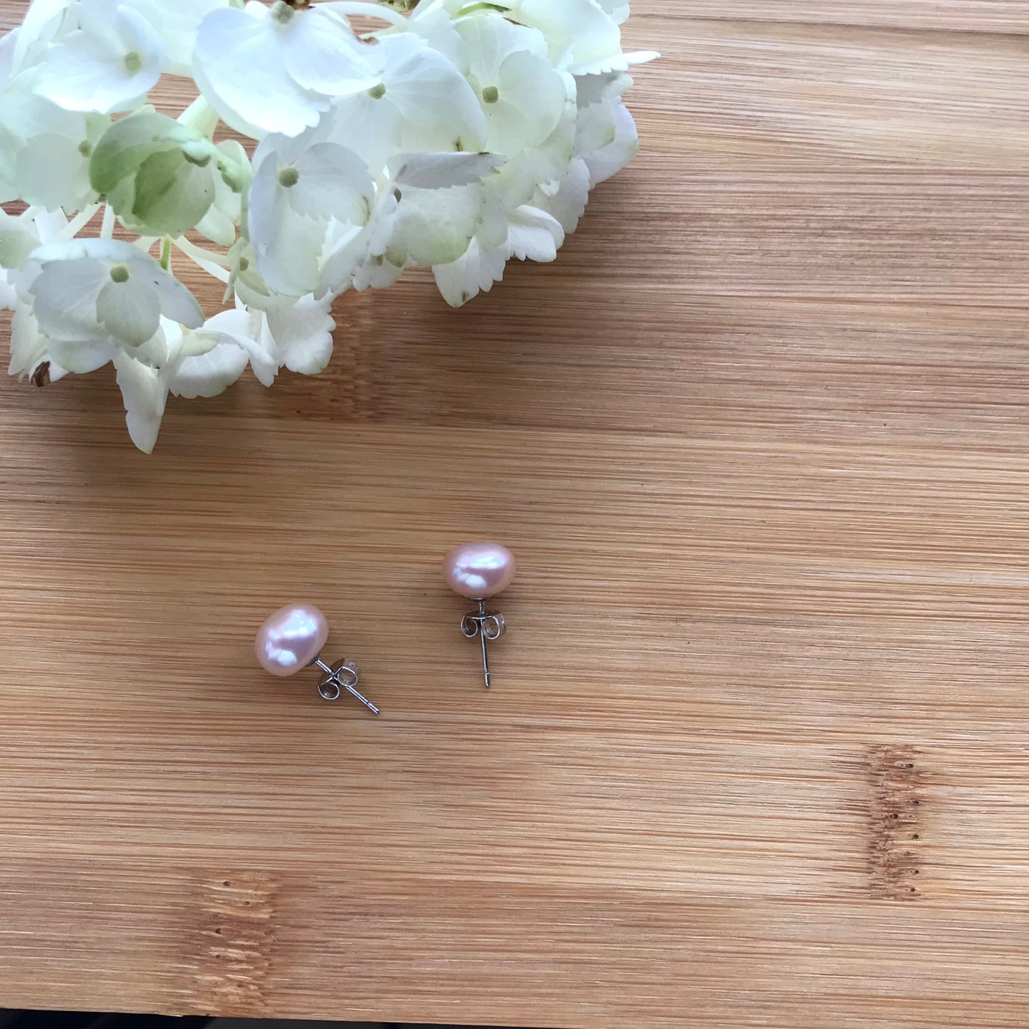 Pink freshwater pearls stud earrings 11 mm - The Lotus Wave