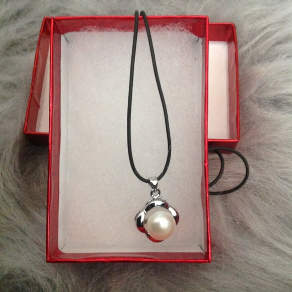 Freshwater pearls silver leather cord necklace - The Lotus Wave
