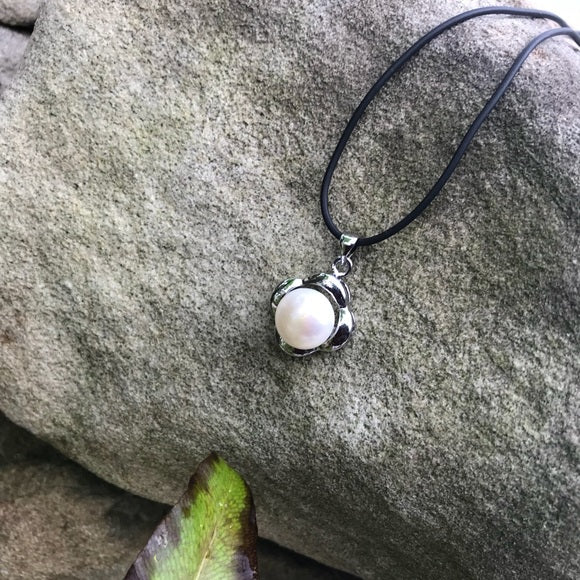 Freshwater pearls silver leather cord necklace - The Lotus Wave
