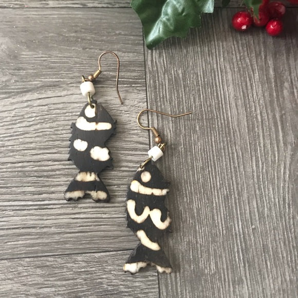 African ethnic Handmade Cow Bone Dangle Earrings - The Lotus Wave