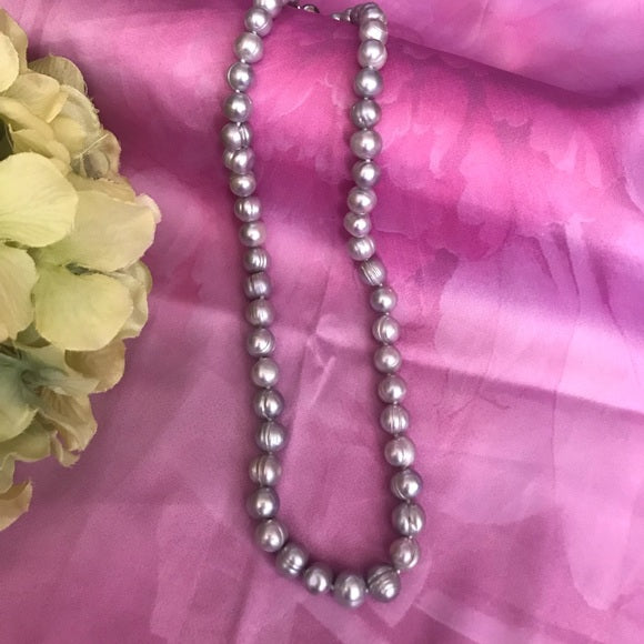 Silver iridescent pearl necklace - The Lotus Wave