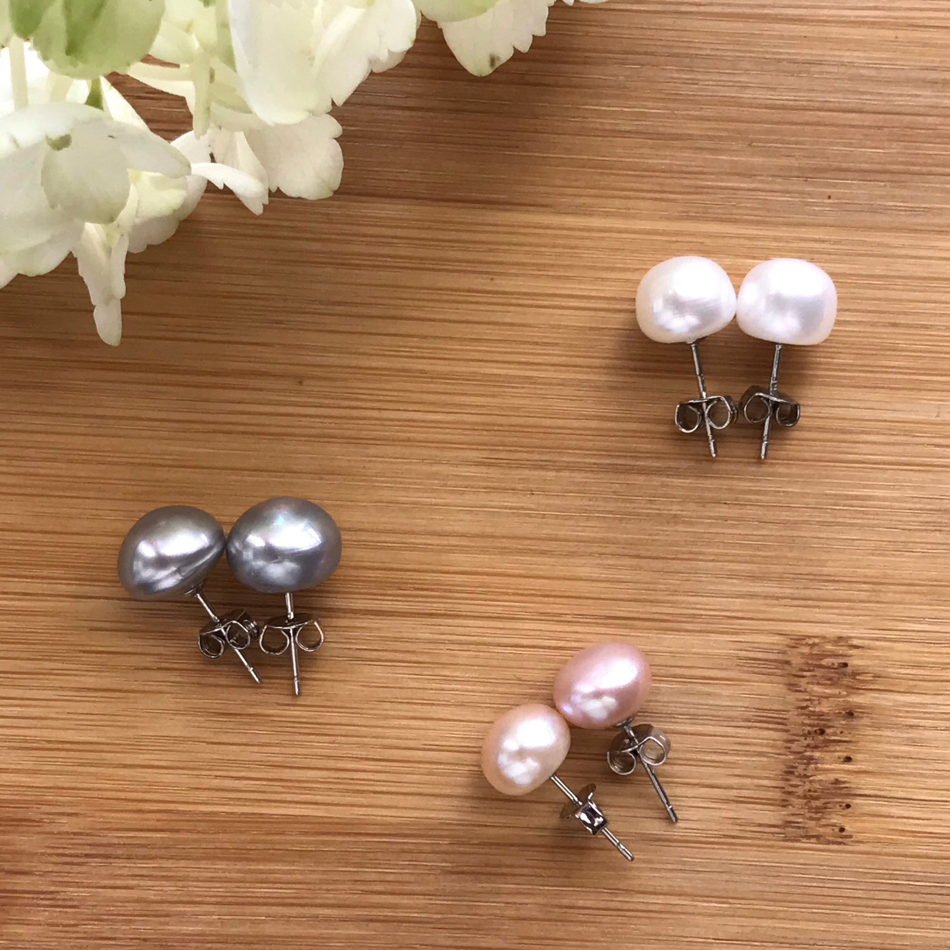 Pink freshwater pearls stud earrings 11 mm - The Lotus Wave 