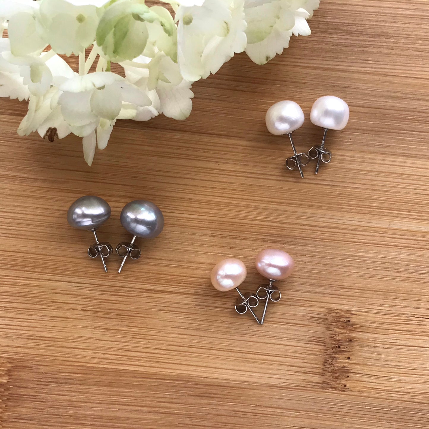 Pink freshwater pearls stud earrings 11 mm - The Lotus Wave 