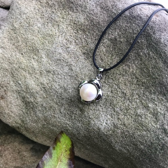 Freshwater pearls silver leather cord necklace - The Lotus Wave 